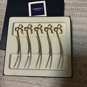 MIKIMOTO INTERNATIONAL MUDDLERS COCKTAIL FORKS PEARL SILVER Gold bow set NEW